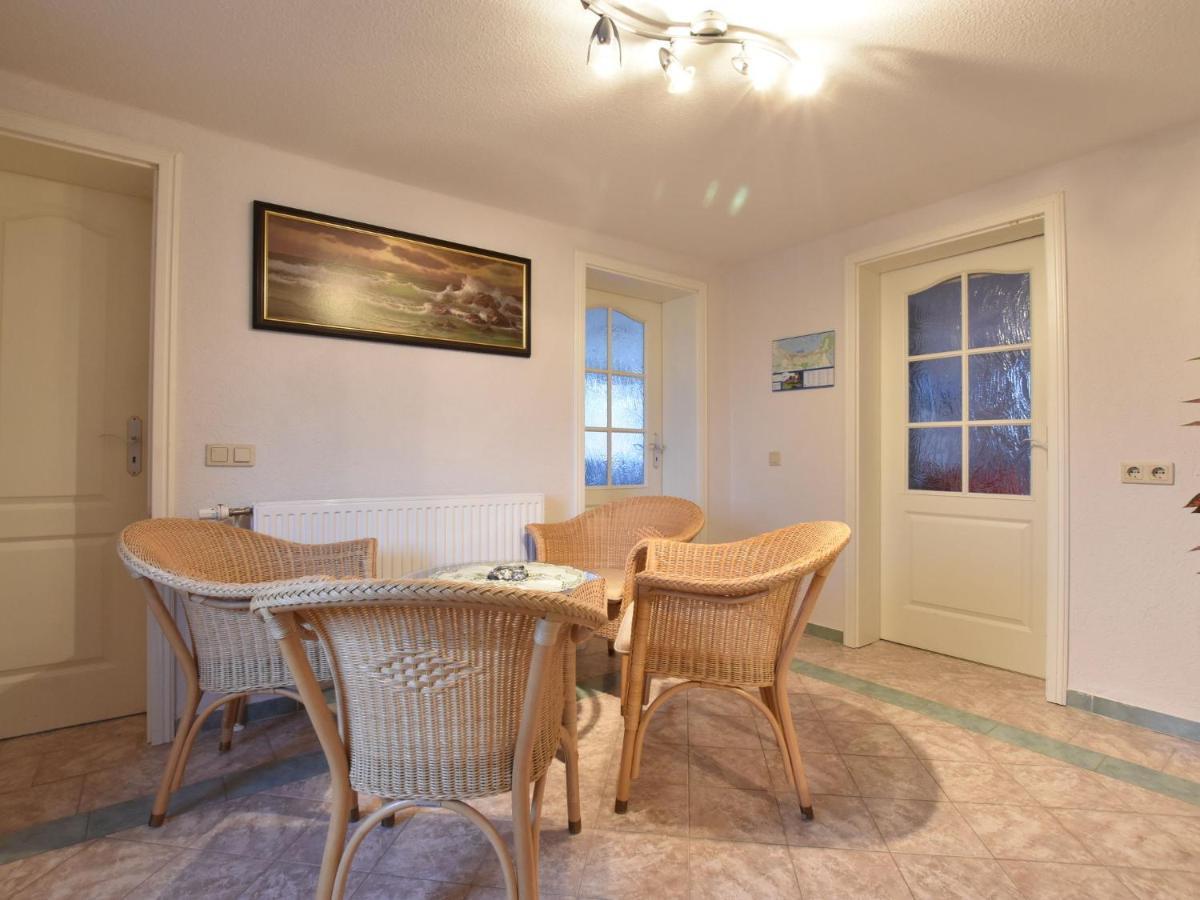 Classy Apartment In Boltenhagen With Terrace מראה חיצוני תמונה